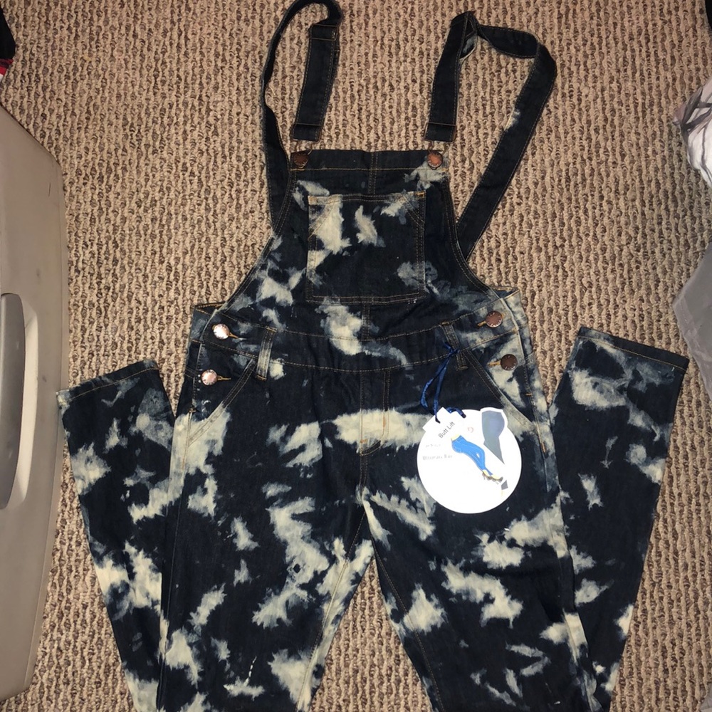 I am selling overalls